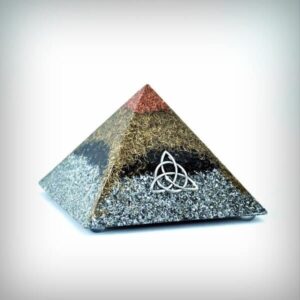 Pirámide Orgonita Áurea 4 Metales Mediana